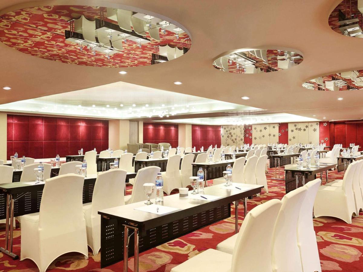 Novotel Jakarta Gajah Mada Εξωτερικό φωτογραφία