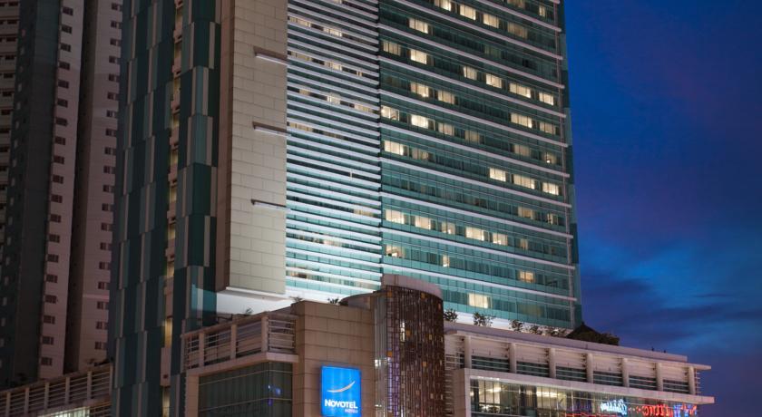 Novotel Jakarta Gajah Mada Εξωτερικό φωτογραφία