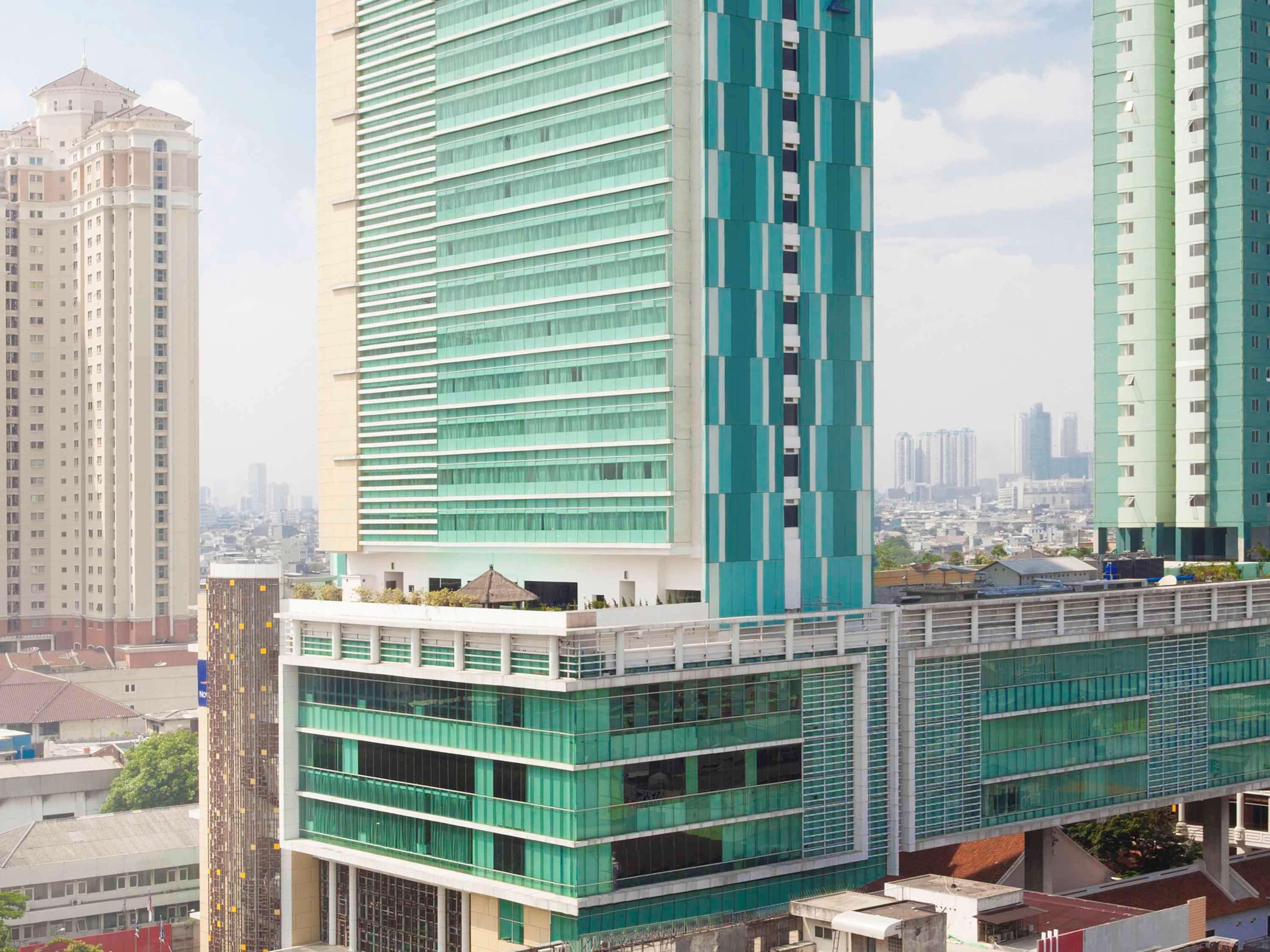 Novotel Jakarta Gajah Mada Εξωτερικό φωτογραφία