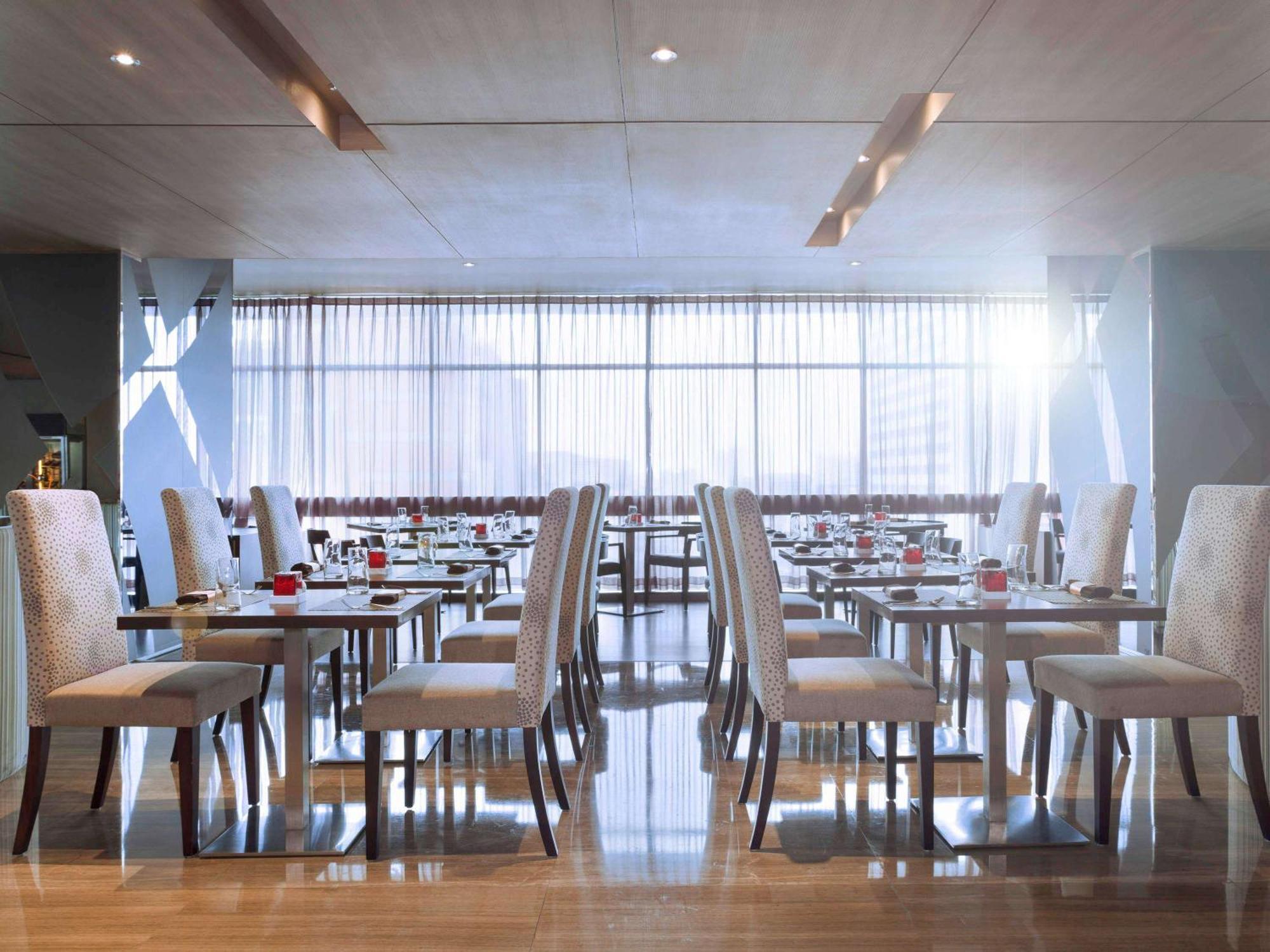 Novotel Jakarta Gajah Mada Εξωτερικό φωτογραφία