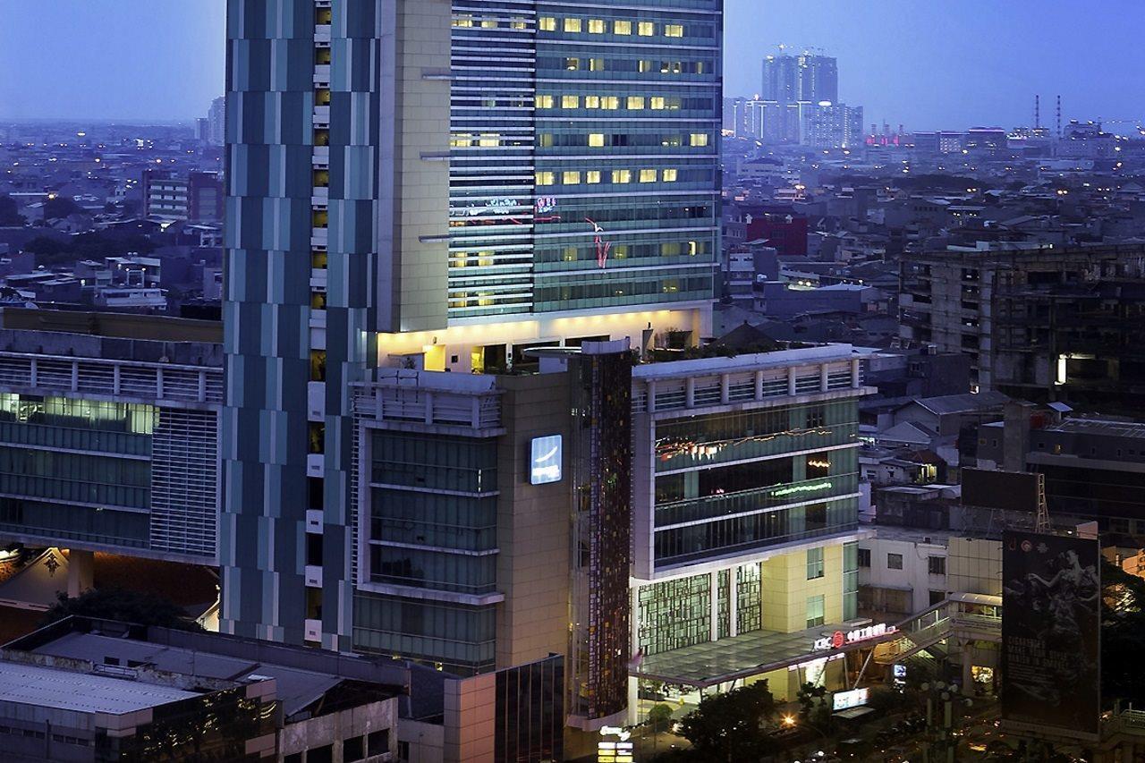 Novotel Jakarta Gajah Mada Εξωτερικό φωτογραφία