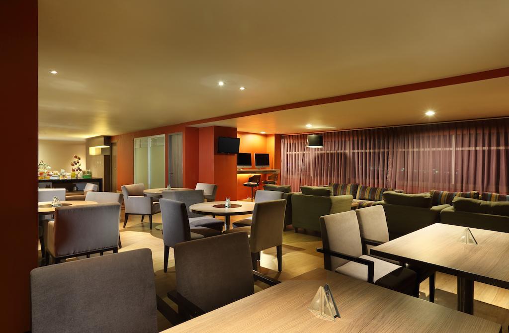 Novotel Jakarta Gajah Mada Εξωτερικό φωτογραφία