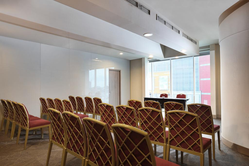 Novotel Jakarta Gajah Mada Εξωτερικό φωτογραφία
