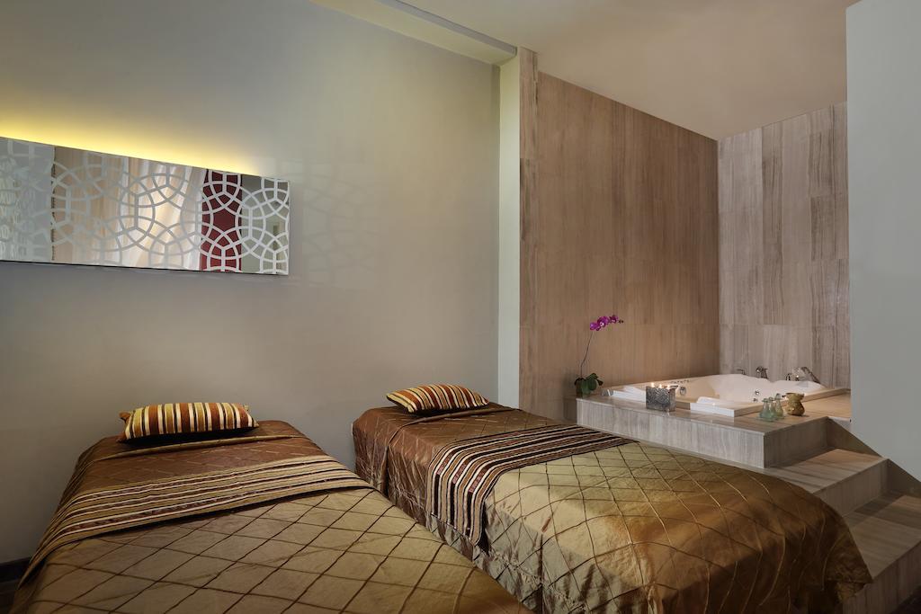 Novotel Jakarta Gajah Mada Εξωτερικό φωτογραφία