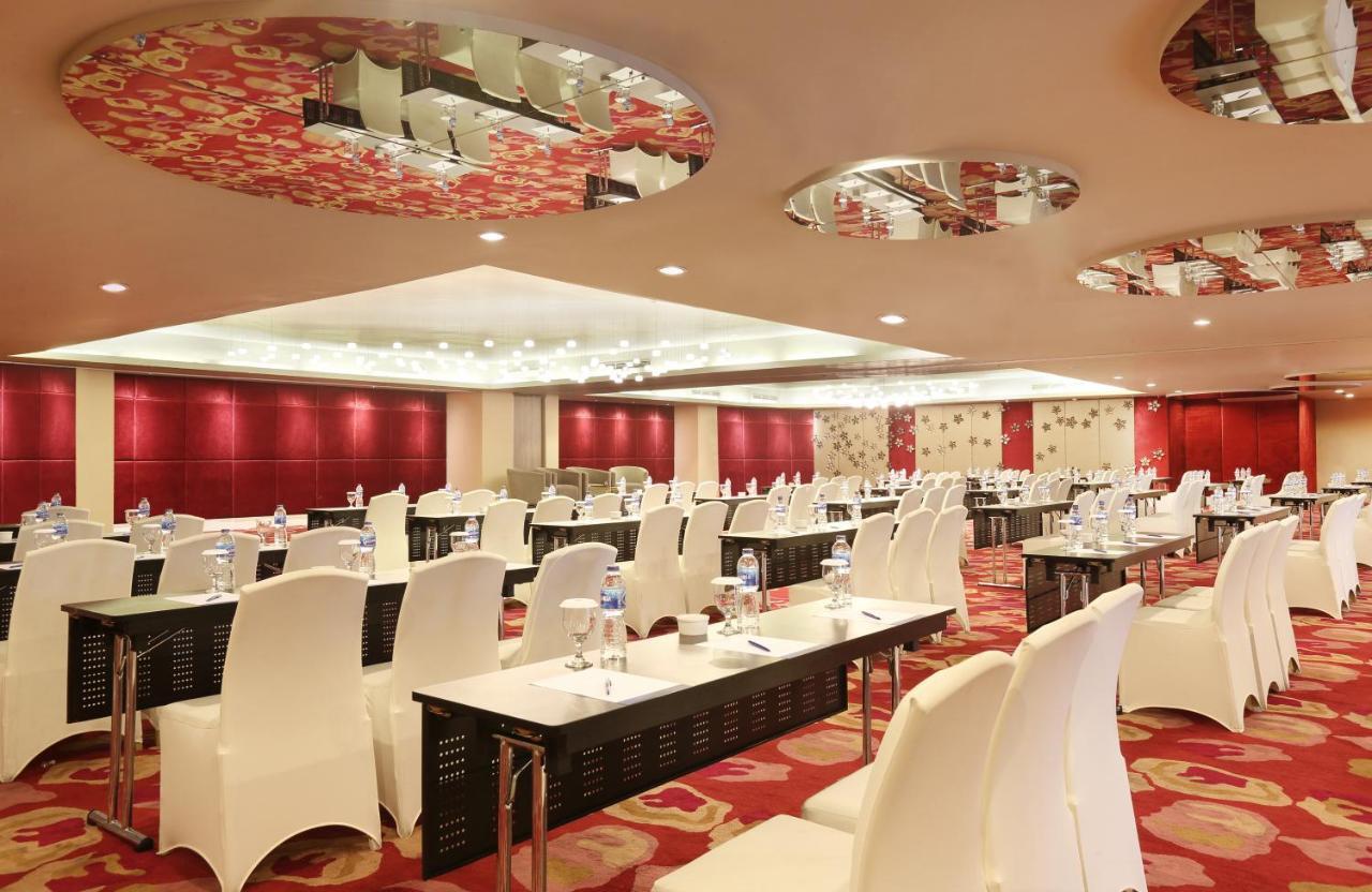 Novotel Jakarta Gajah Mada Εξωτερικό φωτογραφία